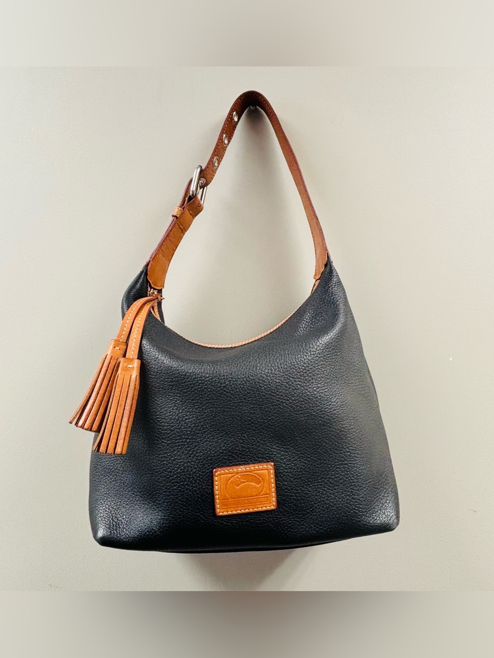 Dooney & Bourke Leather Hobo Bag | Black Tan Two‑Tone Tassel Purse Classic Style